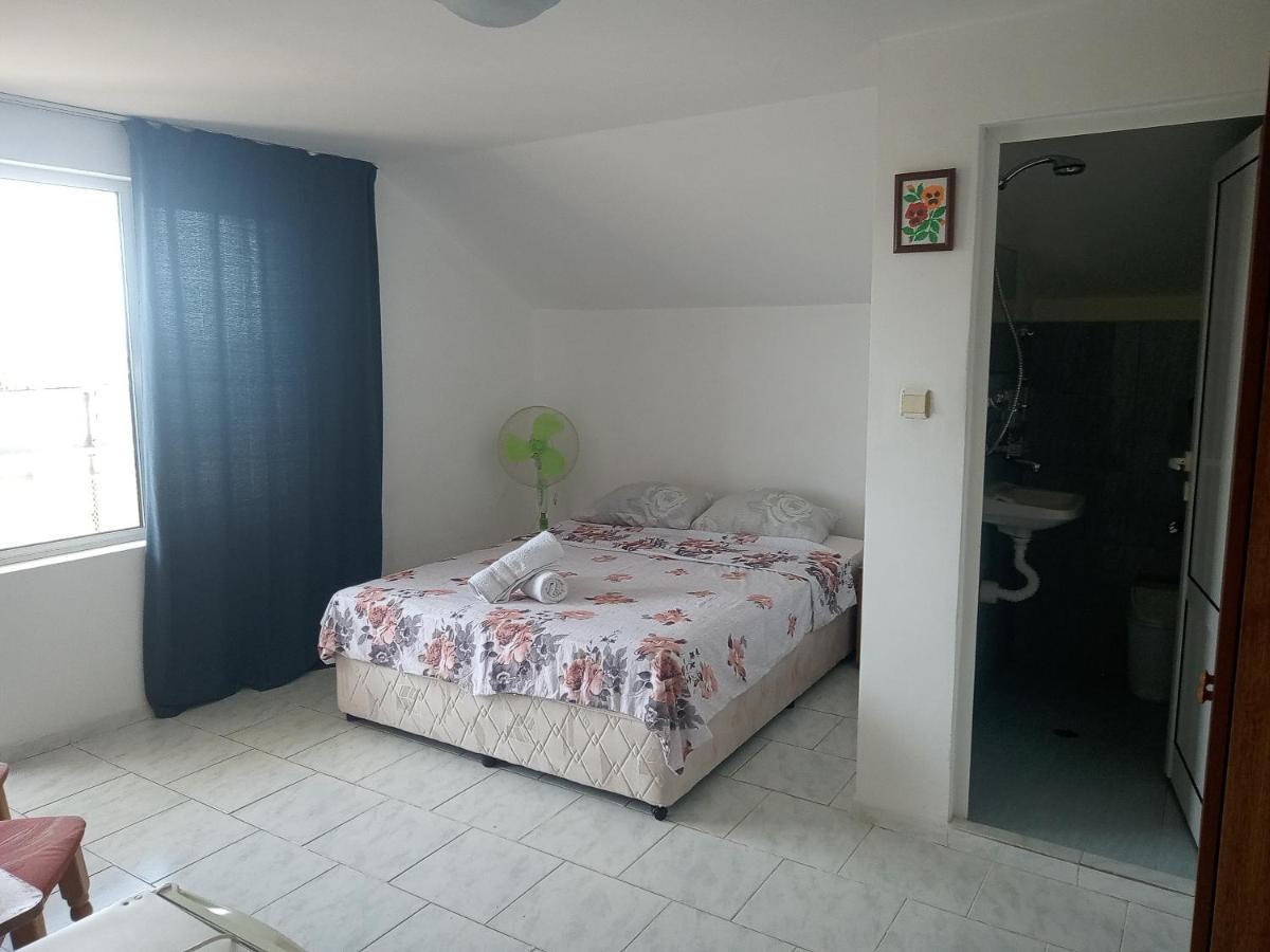 Despina Nessebar Quarto foto